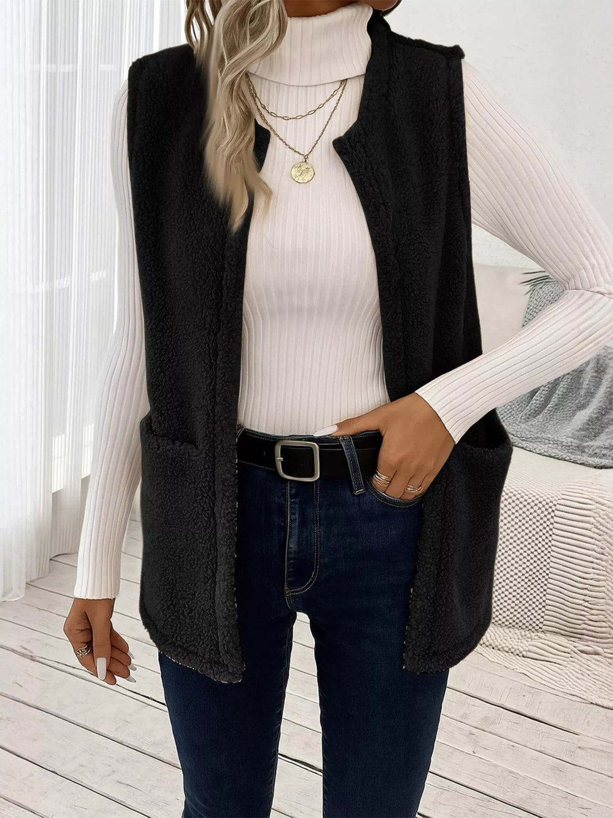 Sleeveless Fuzzy Fleece Vest Coat in Black