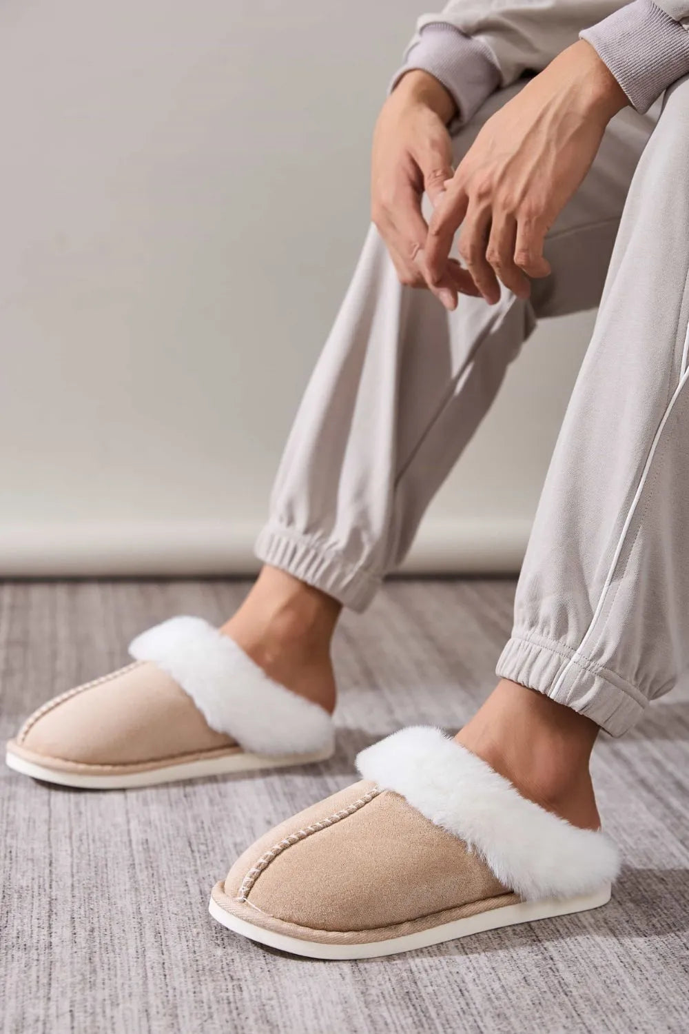 Faux Fur Round Toe Slippers - Lilixa.store