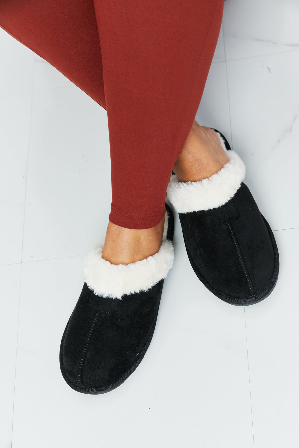 Forever Link Two-Tone Seam Detail Slippers in Black - Lilixa.store