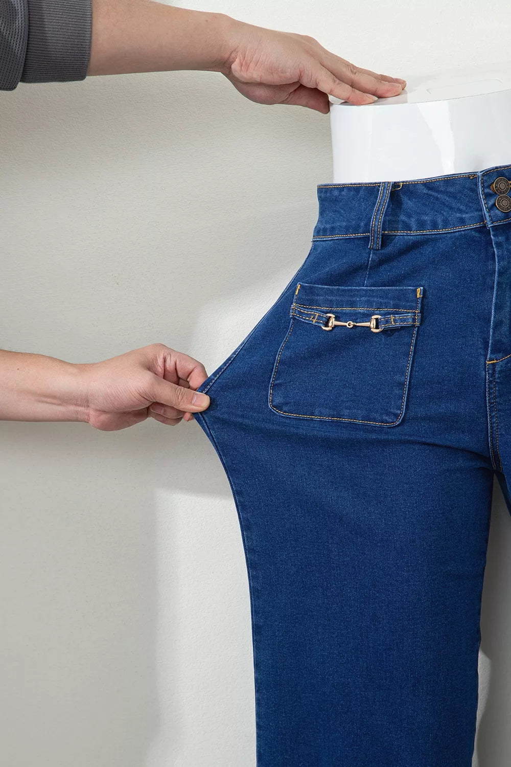 Hardware Decor Patched Pockets Wide Leg Jeans - Lilixa.store