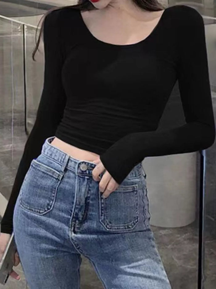 Slim-Fit Long Sleeve U-Neck Cropped T-Shirt in Black