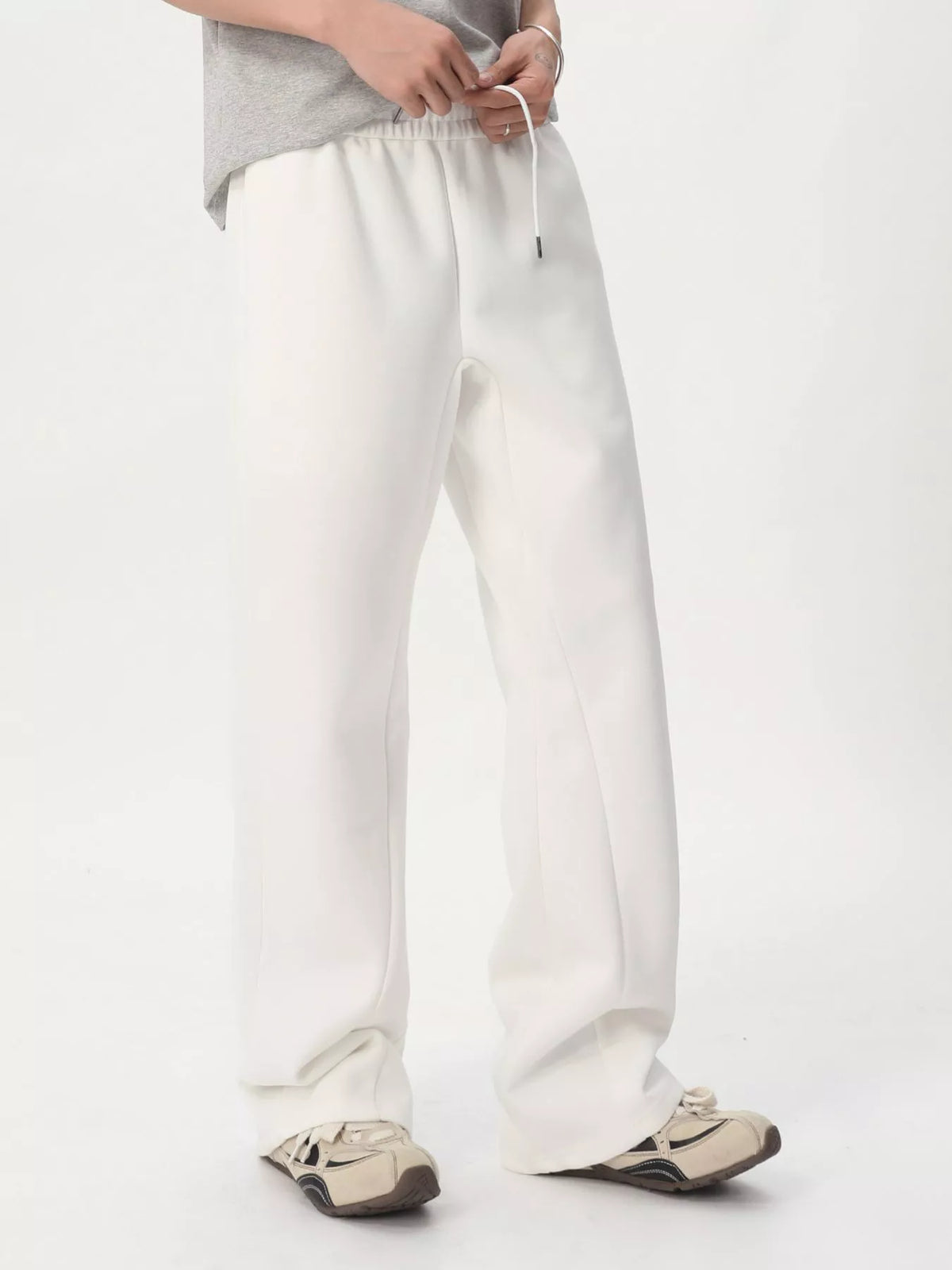 Men's Loose Fit Drawstring Pants in White