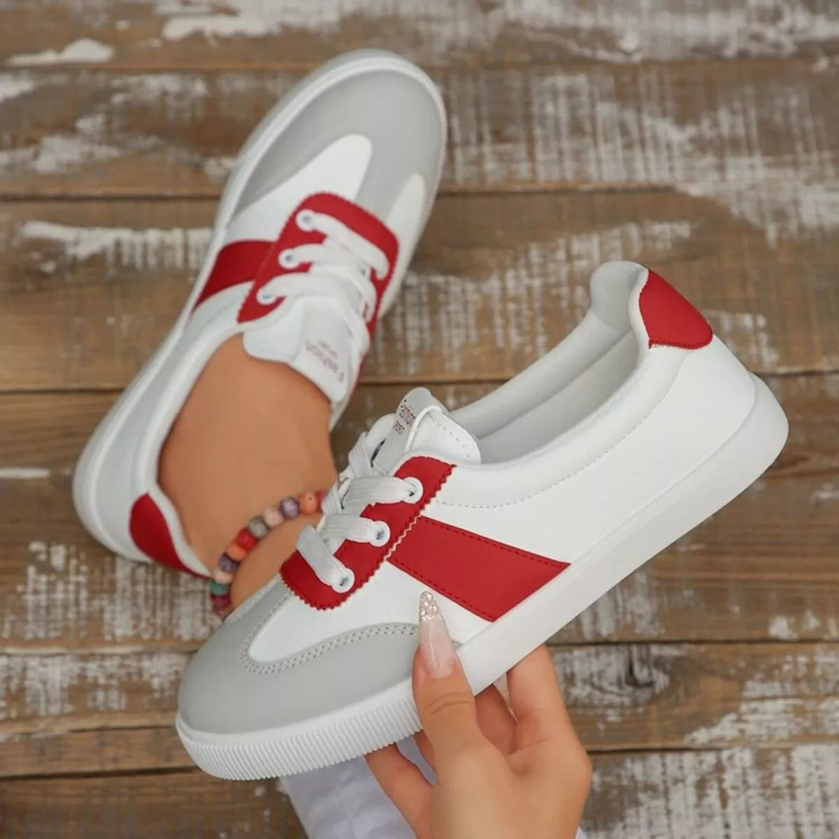 Round Toe Lace Up Sneakers - Lilixa.store