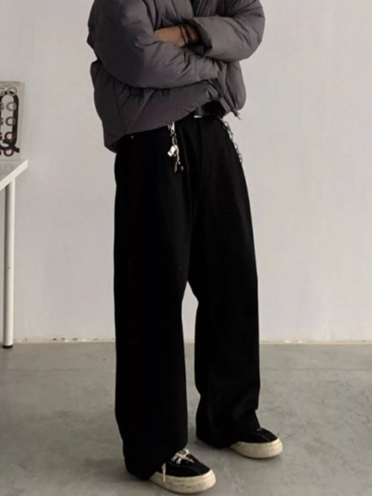 Men's Loose Fit Casual Pants in Black