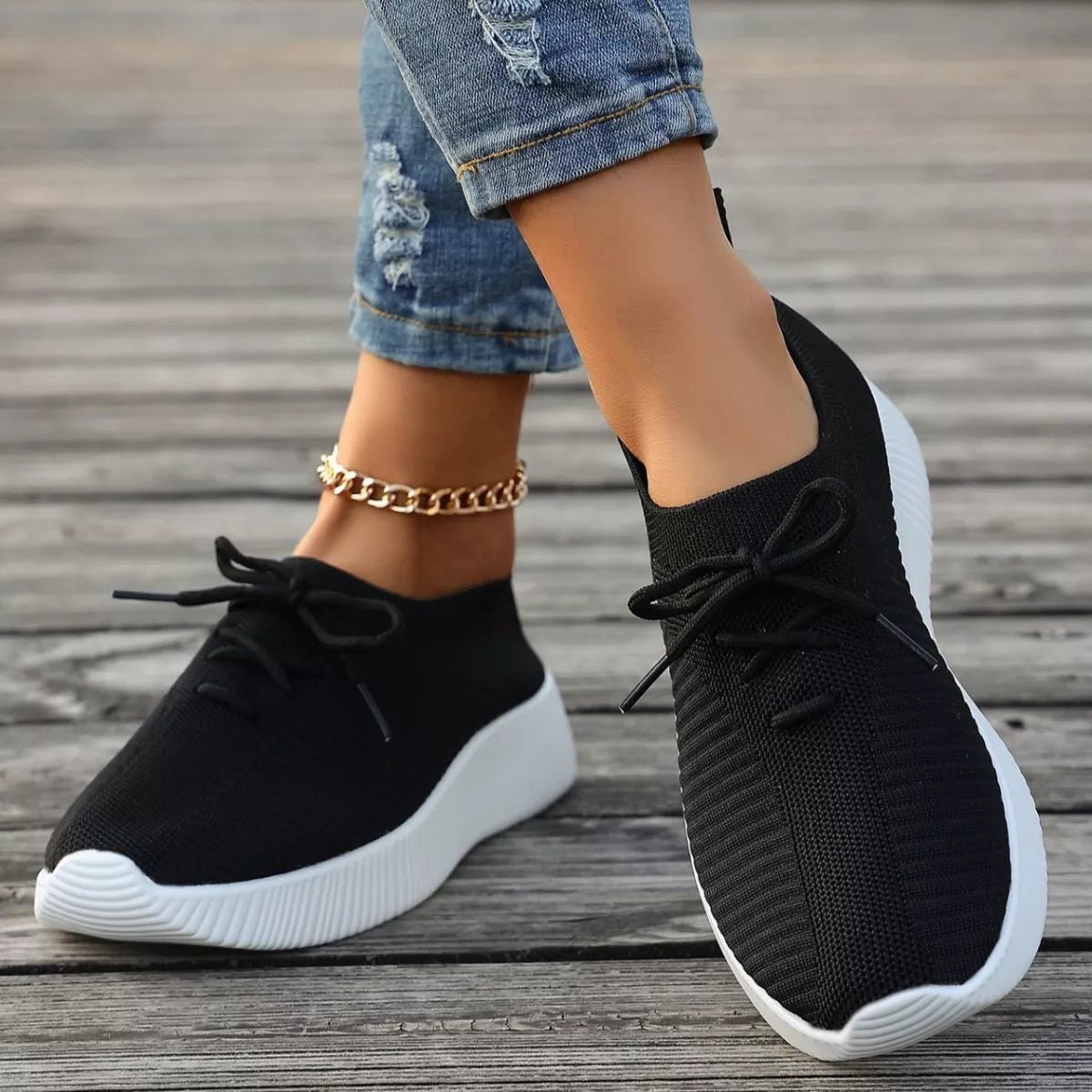 Round Toe Lace Up Sneakers - Lilixa.store