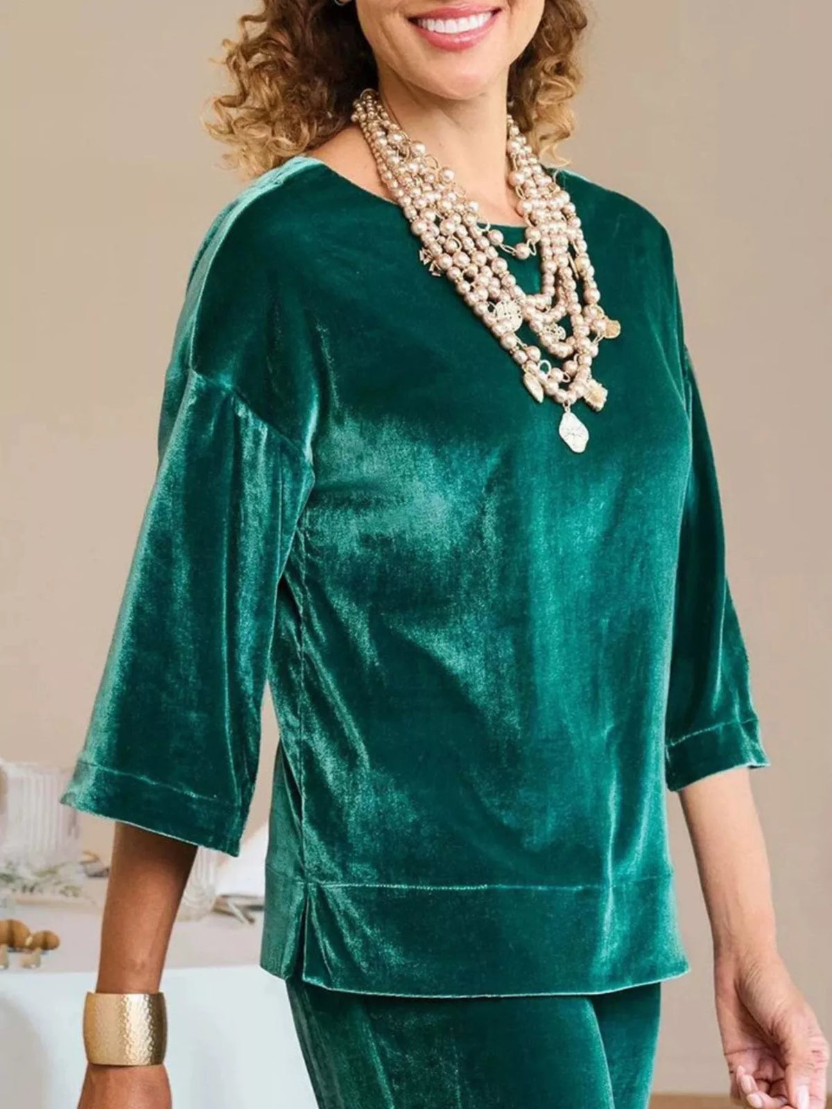 Velvet Boat-Neck T-Shirt with Three-Quarter Sleeves in Dark Green