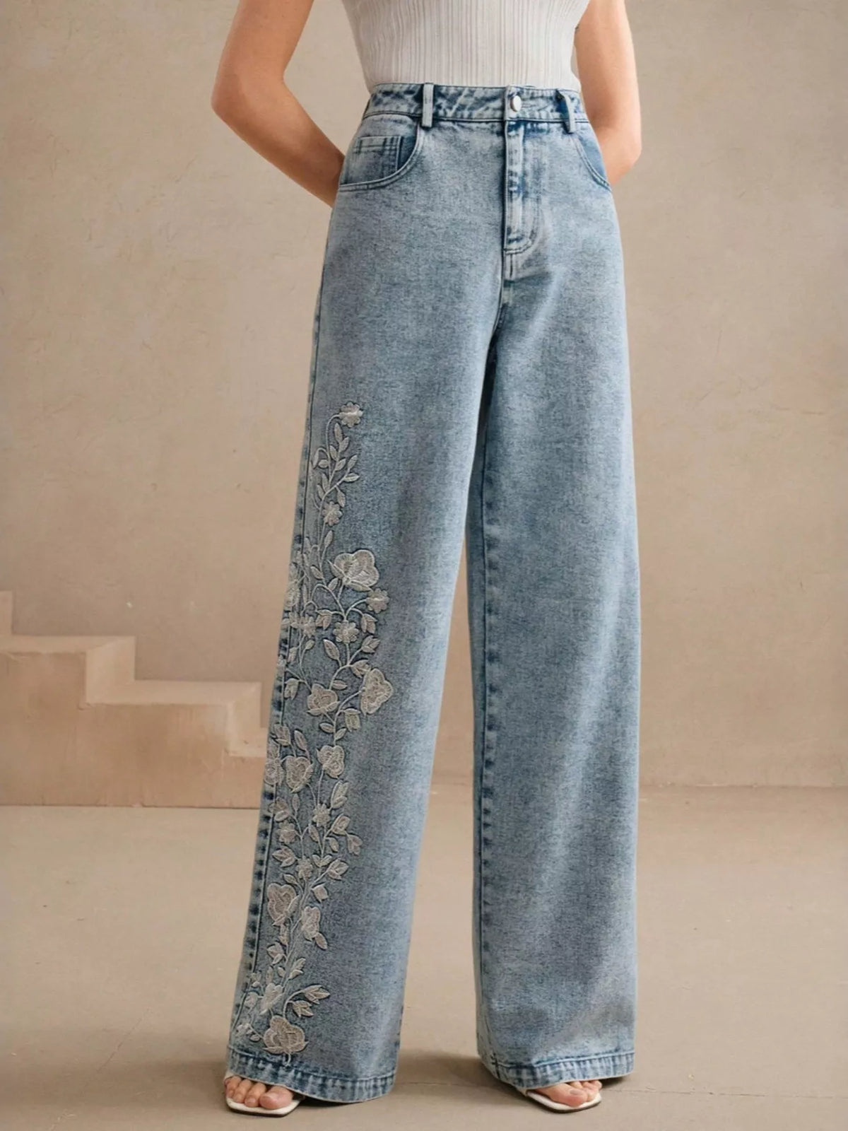 Embroidered Wide-Leg Jeans - Lilixa.store