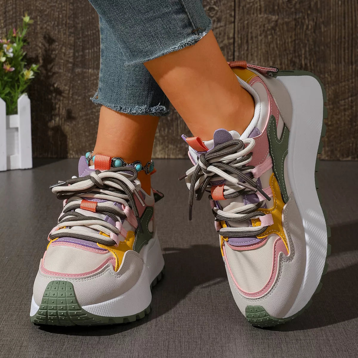 Round Toe Lace Up Sneakers