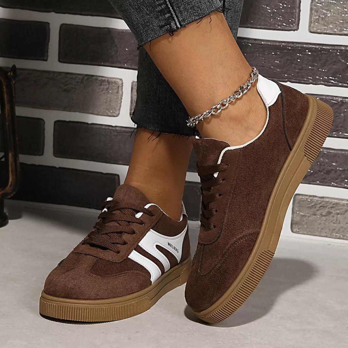 Round Toe Lace Up Sneakers - Lilixa.store