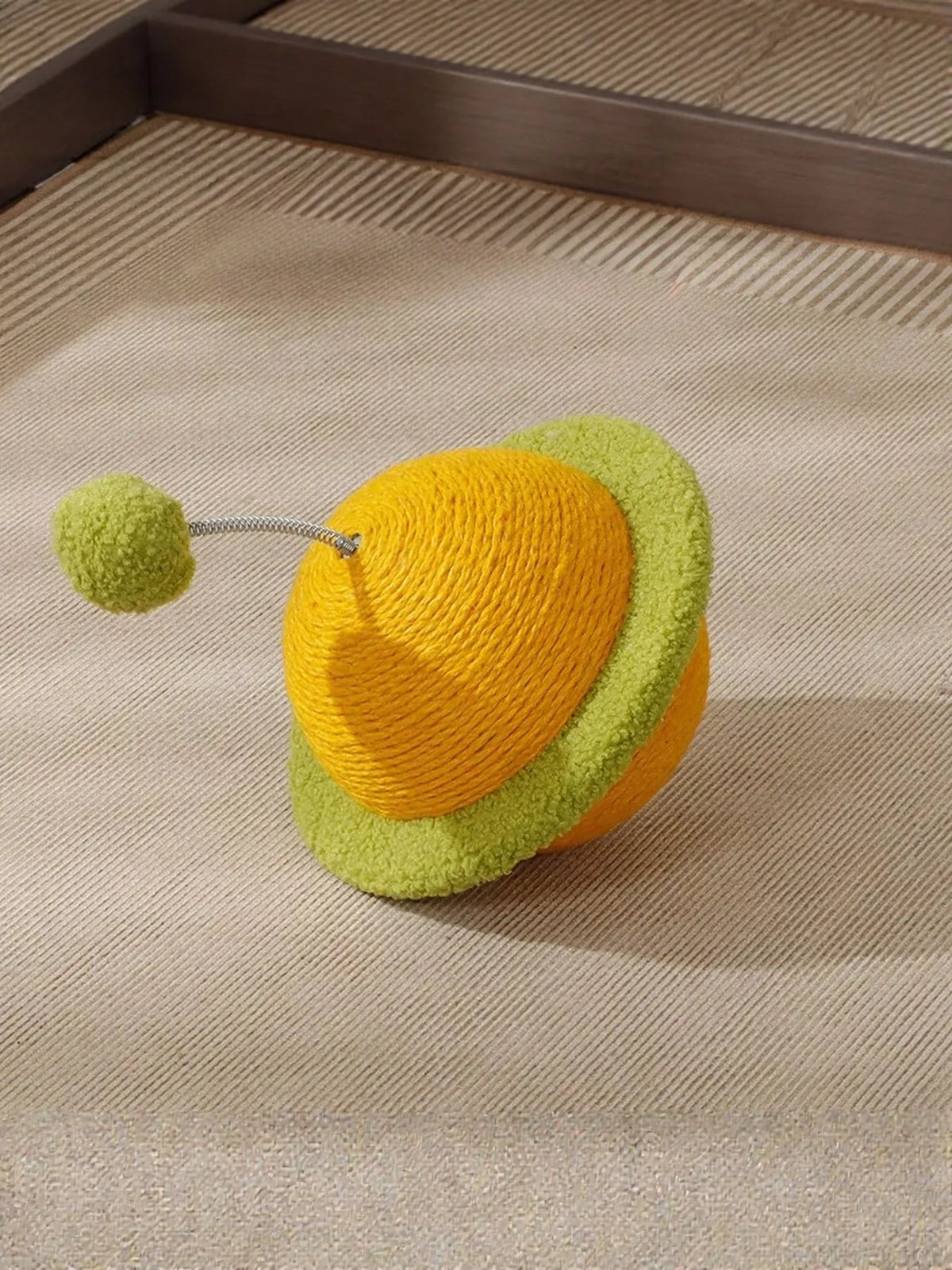 Planet-Shaped Interactive Cat Toy with Sisal Scratching Surface - Lilixa.store