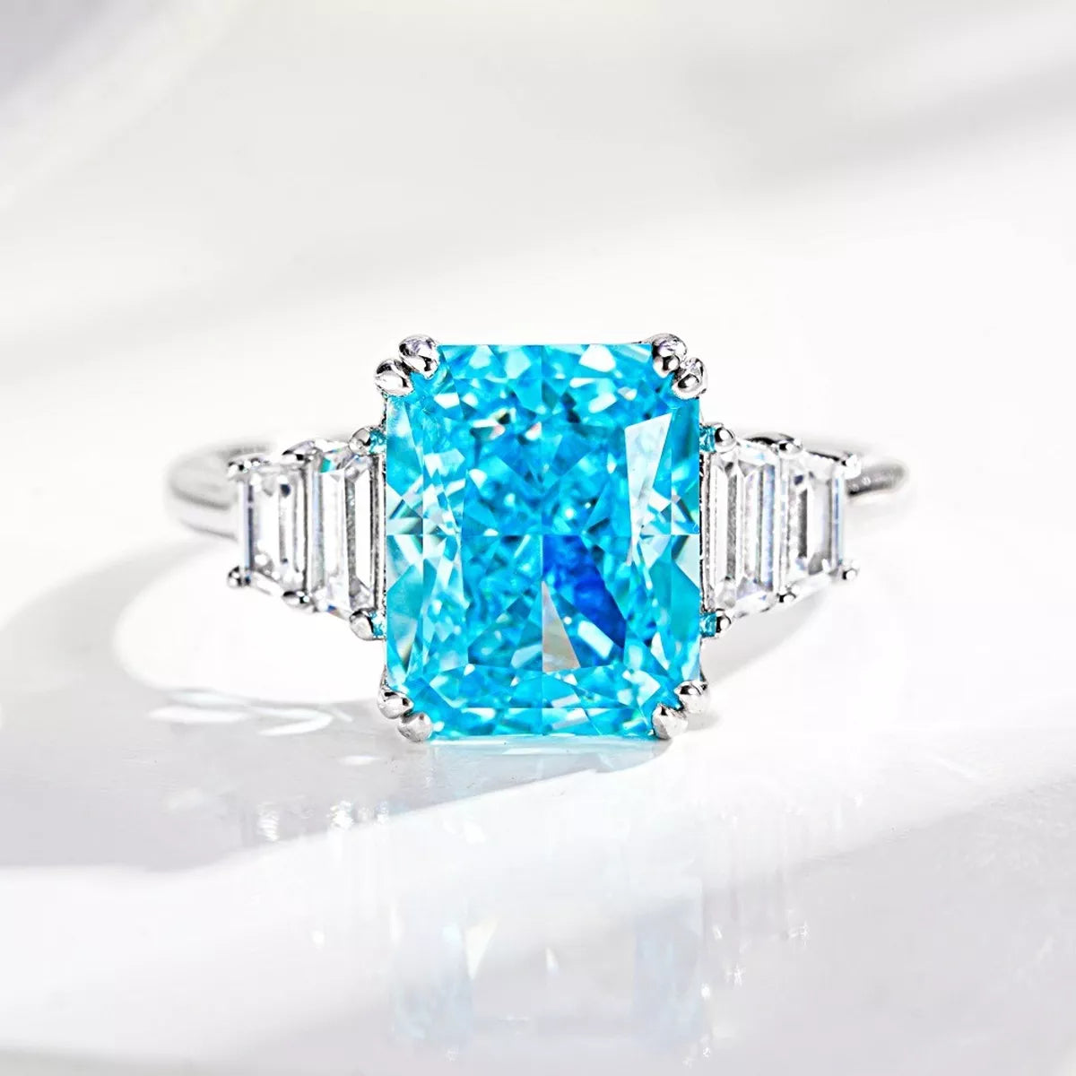 925 Sterling Silver Zircon Geometric Ring - Lilixa.store