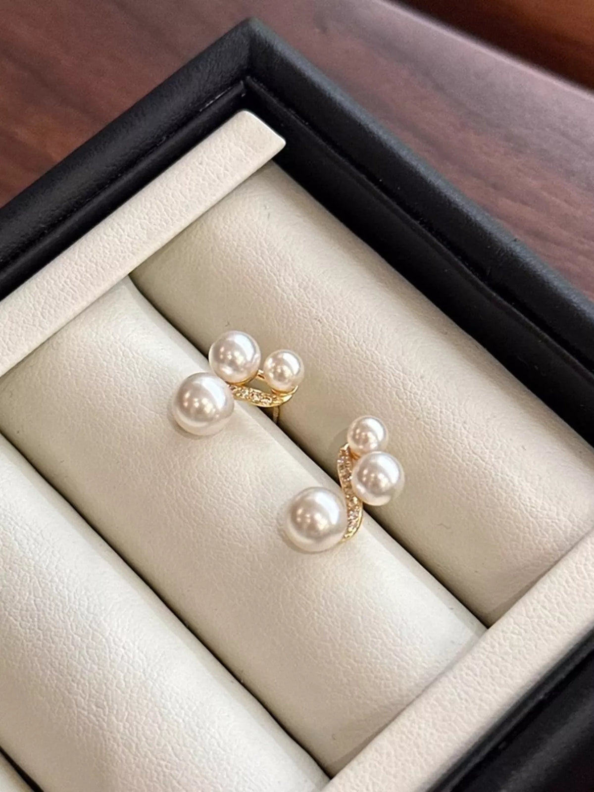 Pearl Cluster Earrings - Lilixa.store