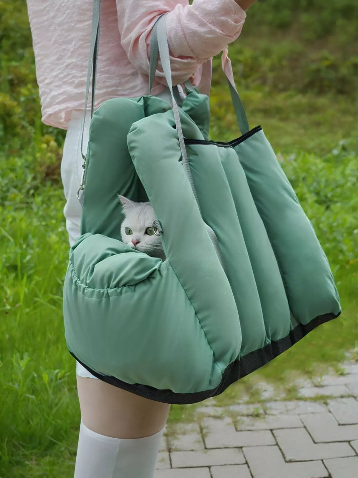 Comfortable & Portable Pet Car Nest - Lilixa.store
