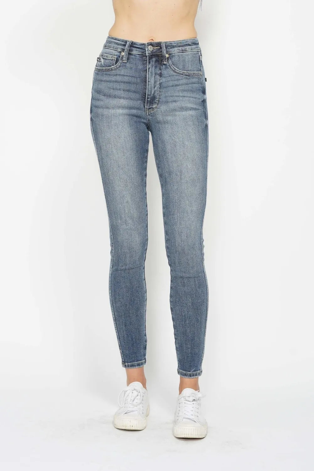 Judy Blue Full Size Tummy Control Contrast Wash Skinny Jeans - Lilixa.store