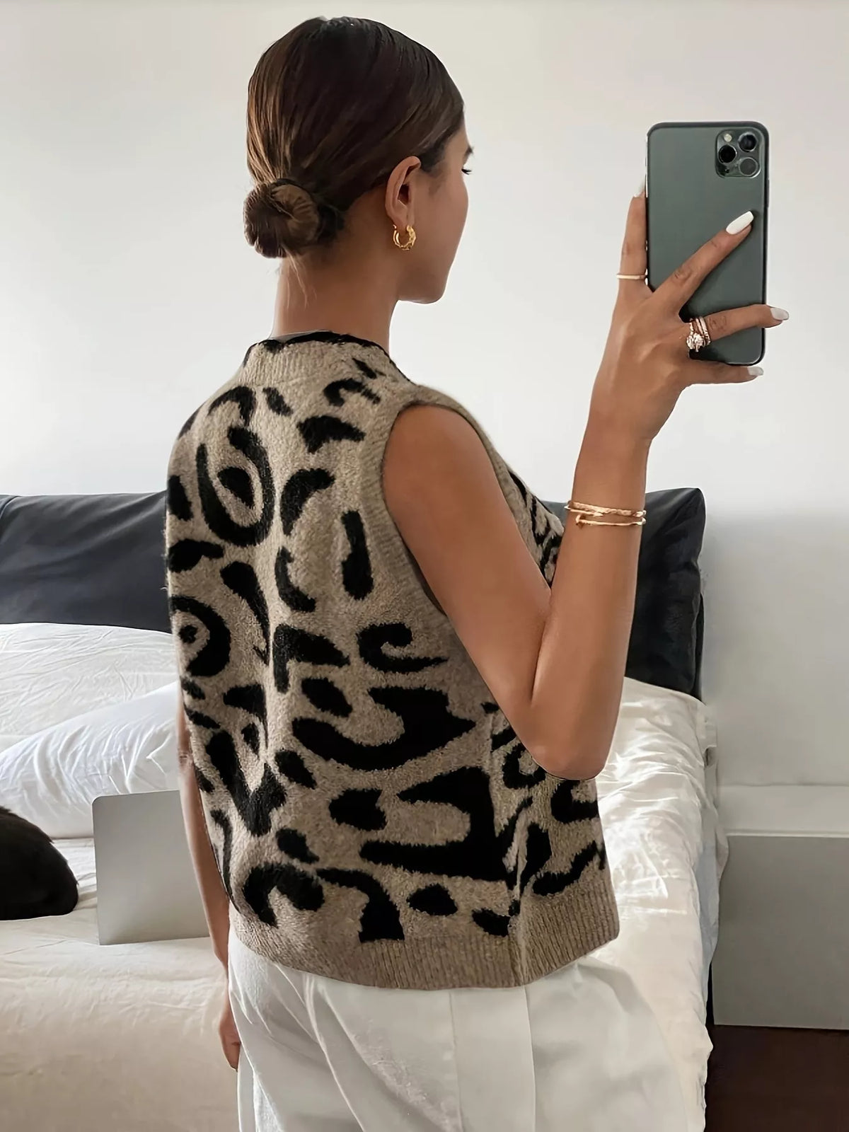 Plus Size Leopard Scalloped Edge Button-Down Sweater Vest
