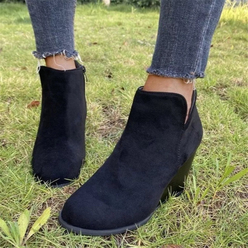 Side Zipper Wedge Boots in Black