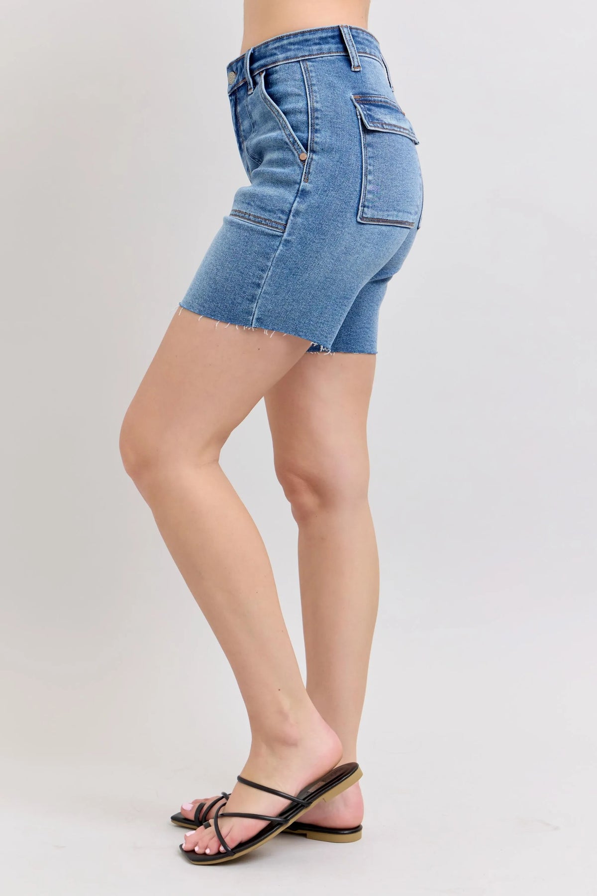 Judy Blue Full Size Mid Rise Bermudas Denim Shorts W/ Back Flap Pockets Plus Size - Lilixa.store