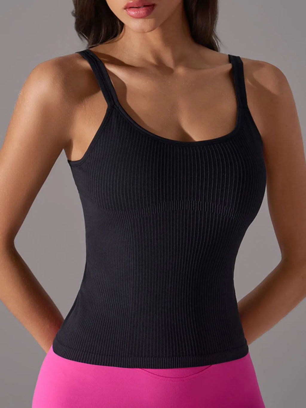 Scoop Neck Active Tank with Detachable Chest Pads - Lilixa.store