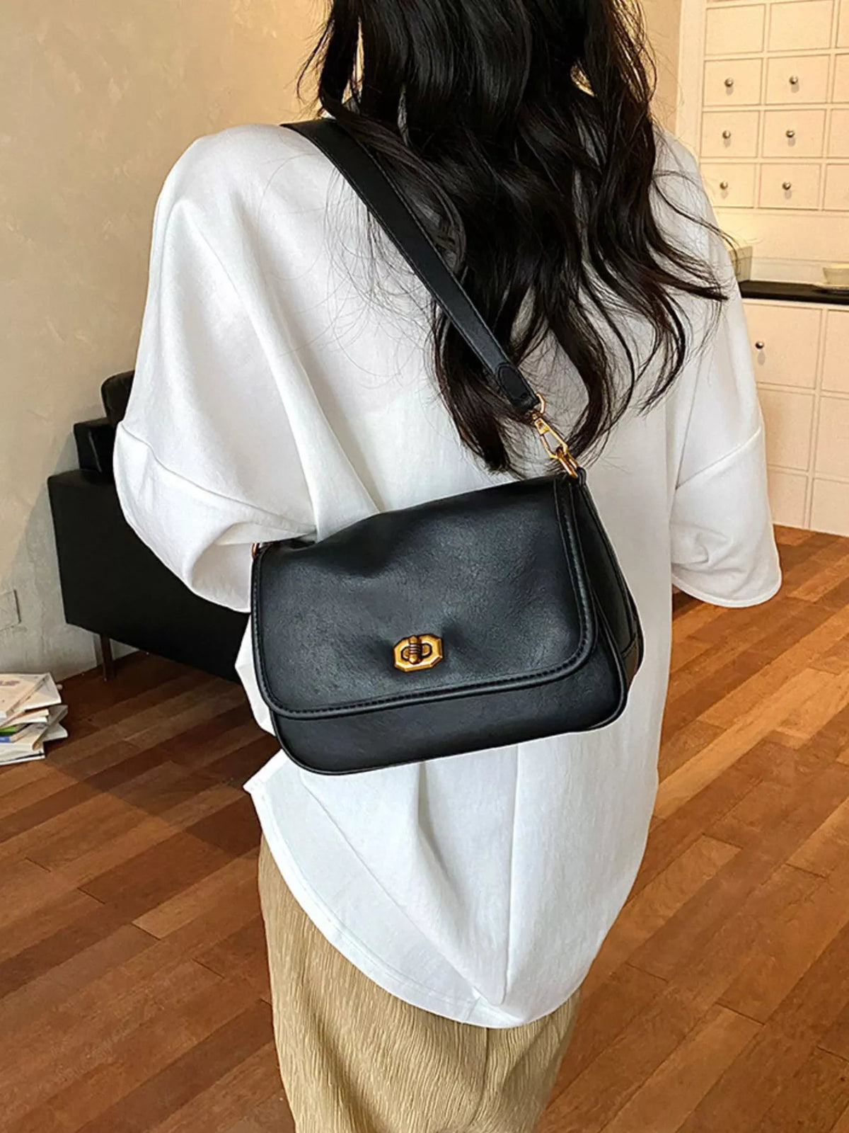 Twist Lock Flap Shoulder Bag - Lilixa.store