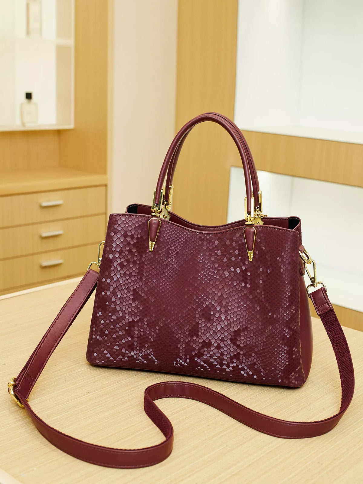 Snakeskin Texture Handbag - Lilixa.store