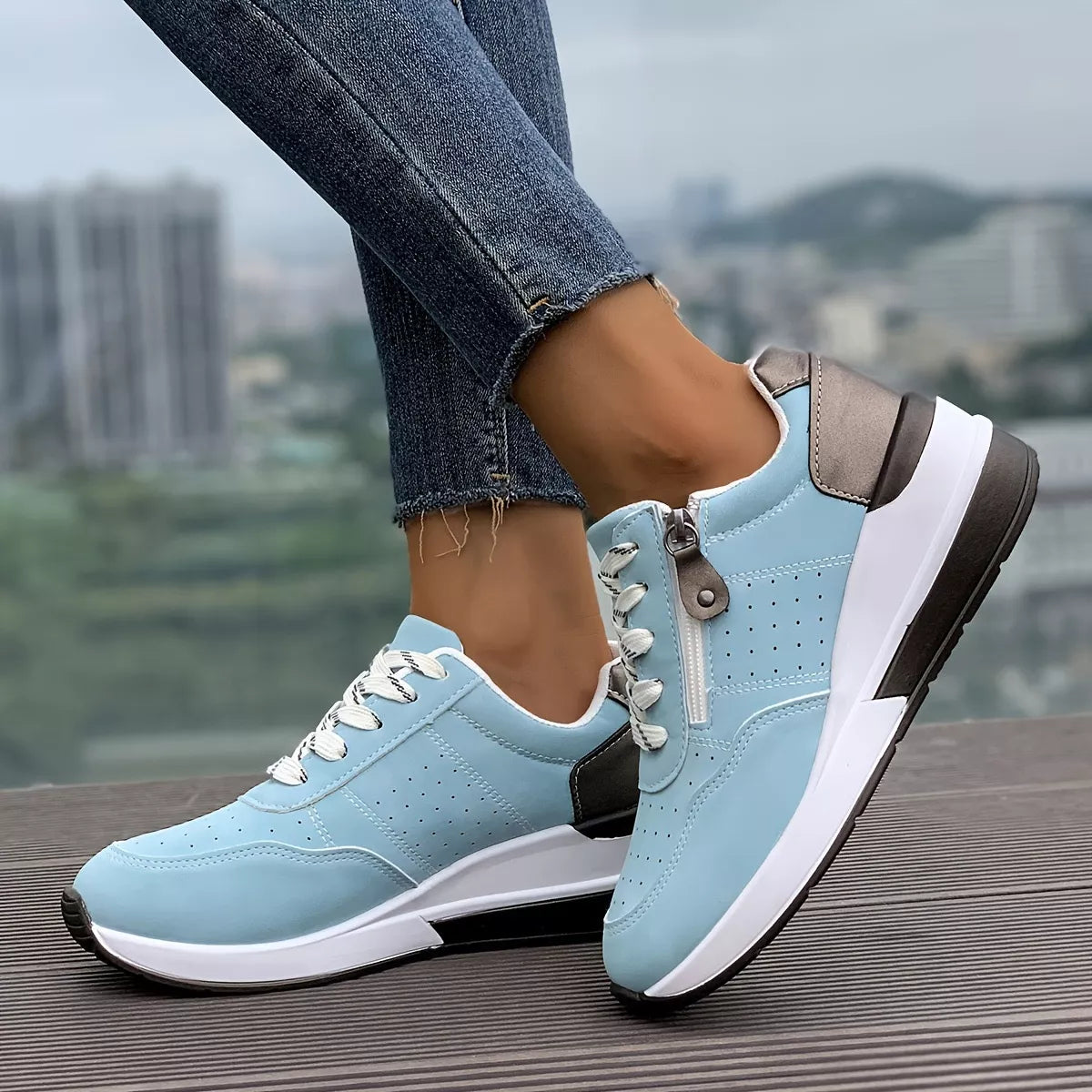 Round Toe Lace Up Sneakers - Lilixa.store