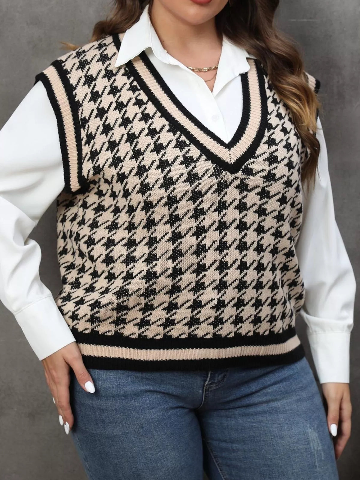 Plus Size Houndstooth V-Neck Knit Sweater Vest - Lilixa.store