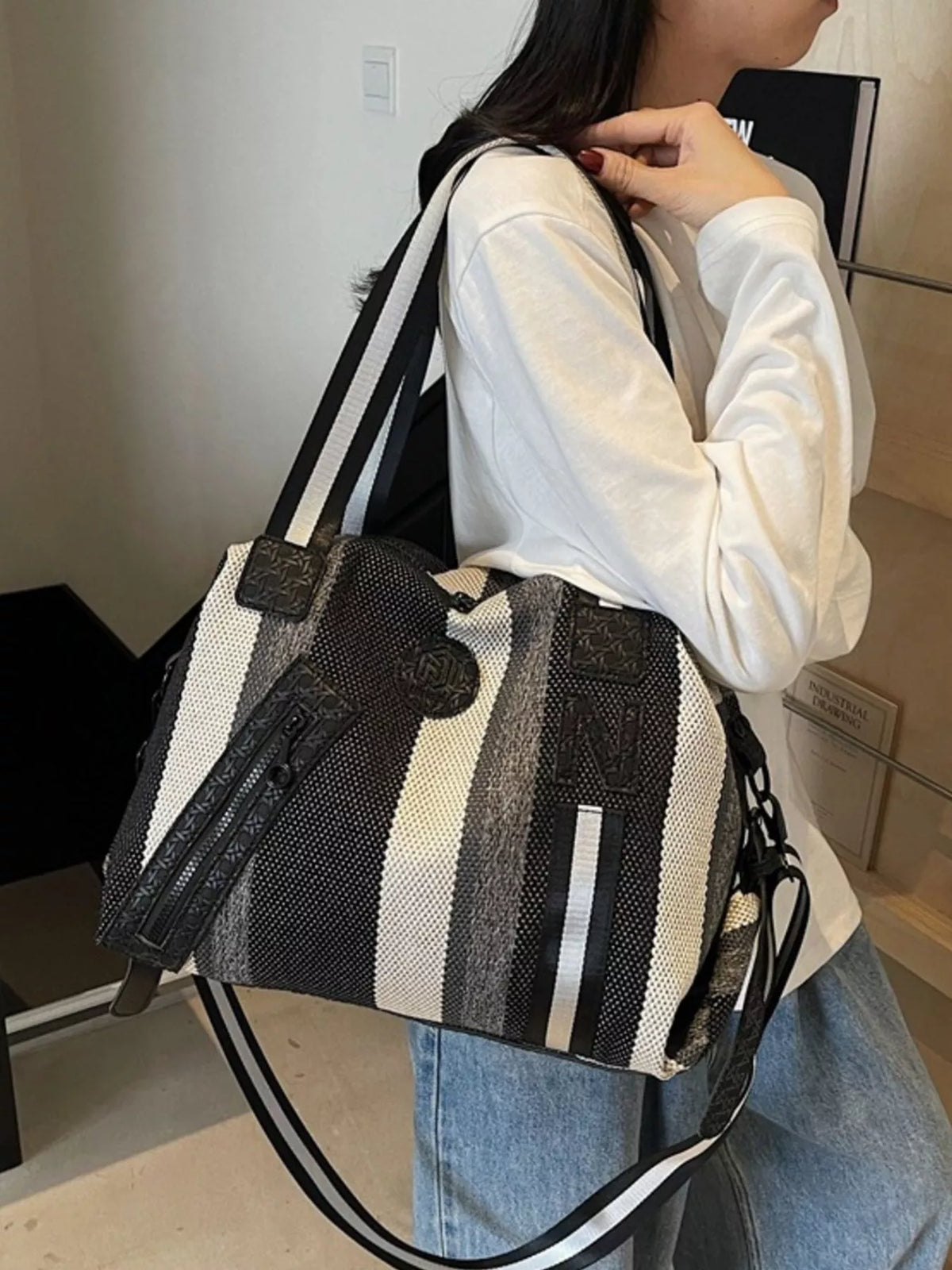 Striped Duffle Bag - Lilixa.store