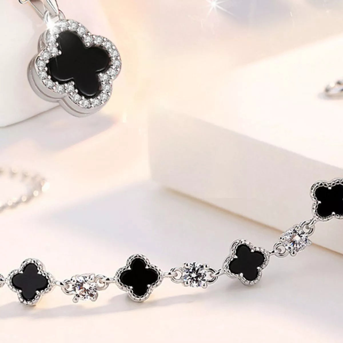925 Sterling Silver Clover Charm Bracelet - Lilixa.store