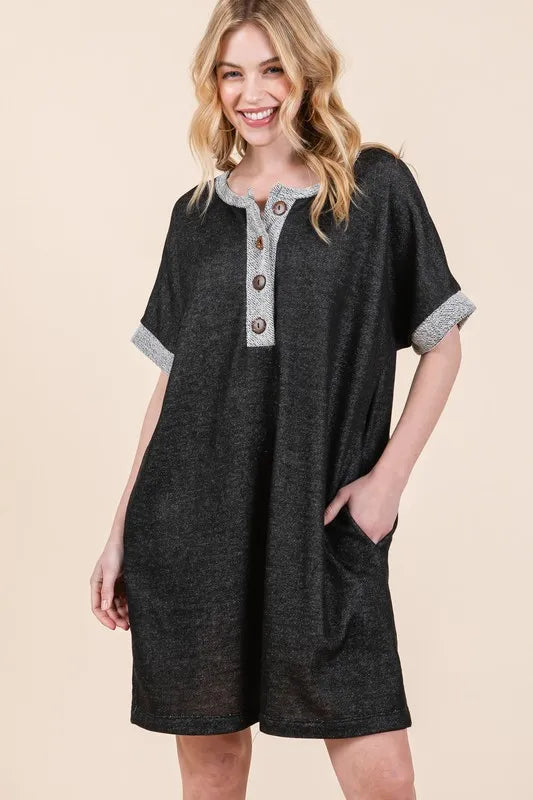 Casual Contrast Trim Henley Dress in Black, view 5