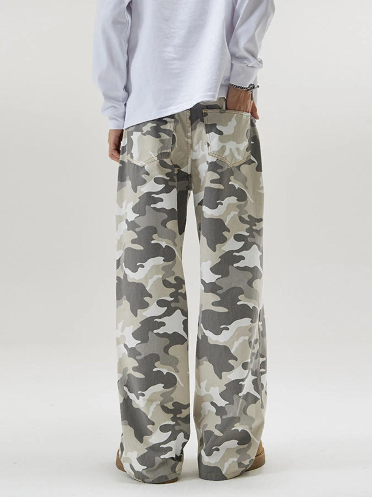 Men's Relaxed Fit Camo Print Pants, view 3
