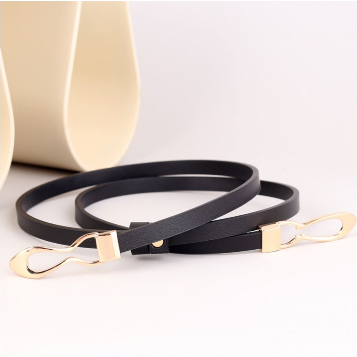 Skinny Leather Belt with Interlocking Buckle in Black
