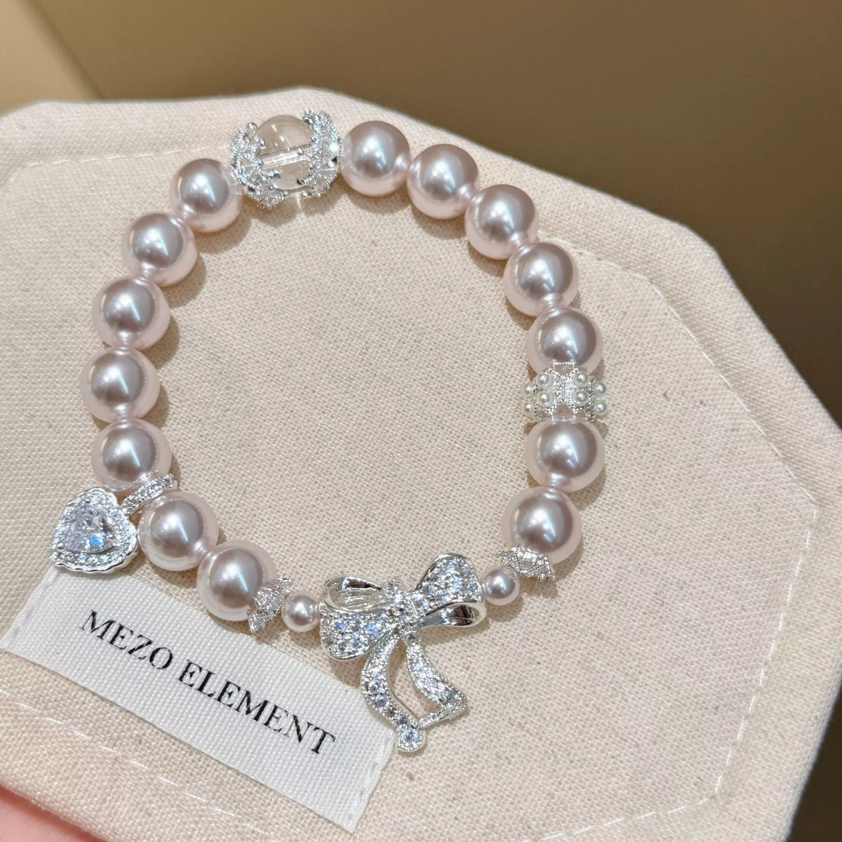 Pearl Bracelet with Bow Charm - Lilixa.store