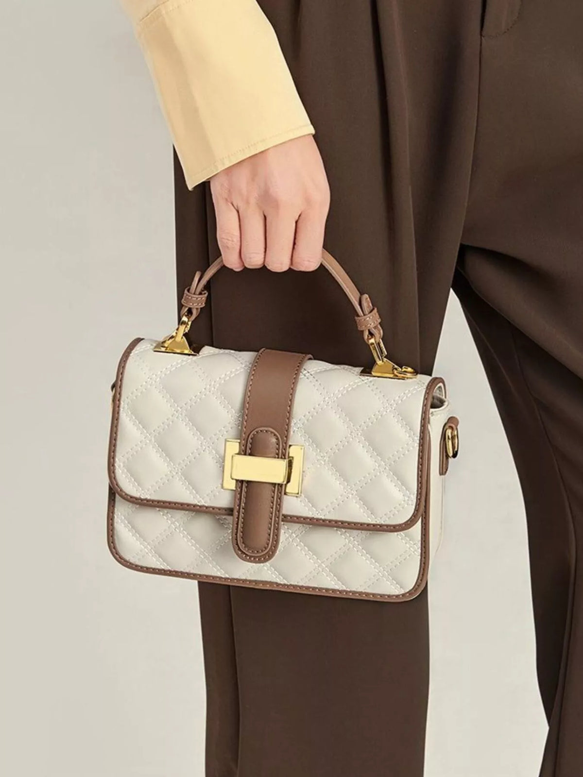 Quilted Contrast Crossbody Bag with Gold-Tone Hardware and Chain Strap in Off-white, view 3