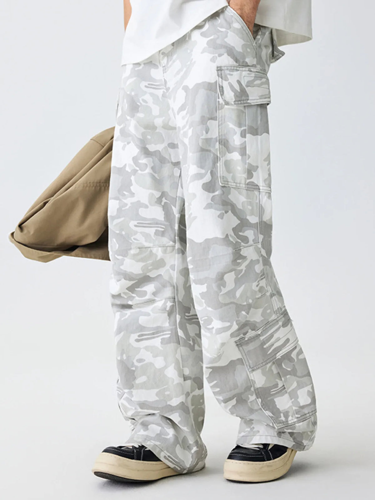 Men's Relaxed Fit Camo Cargo Pants in Snow Camouflage