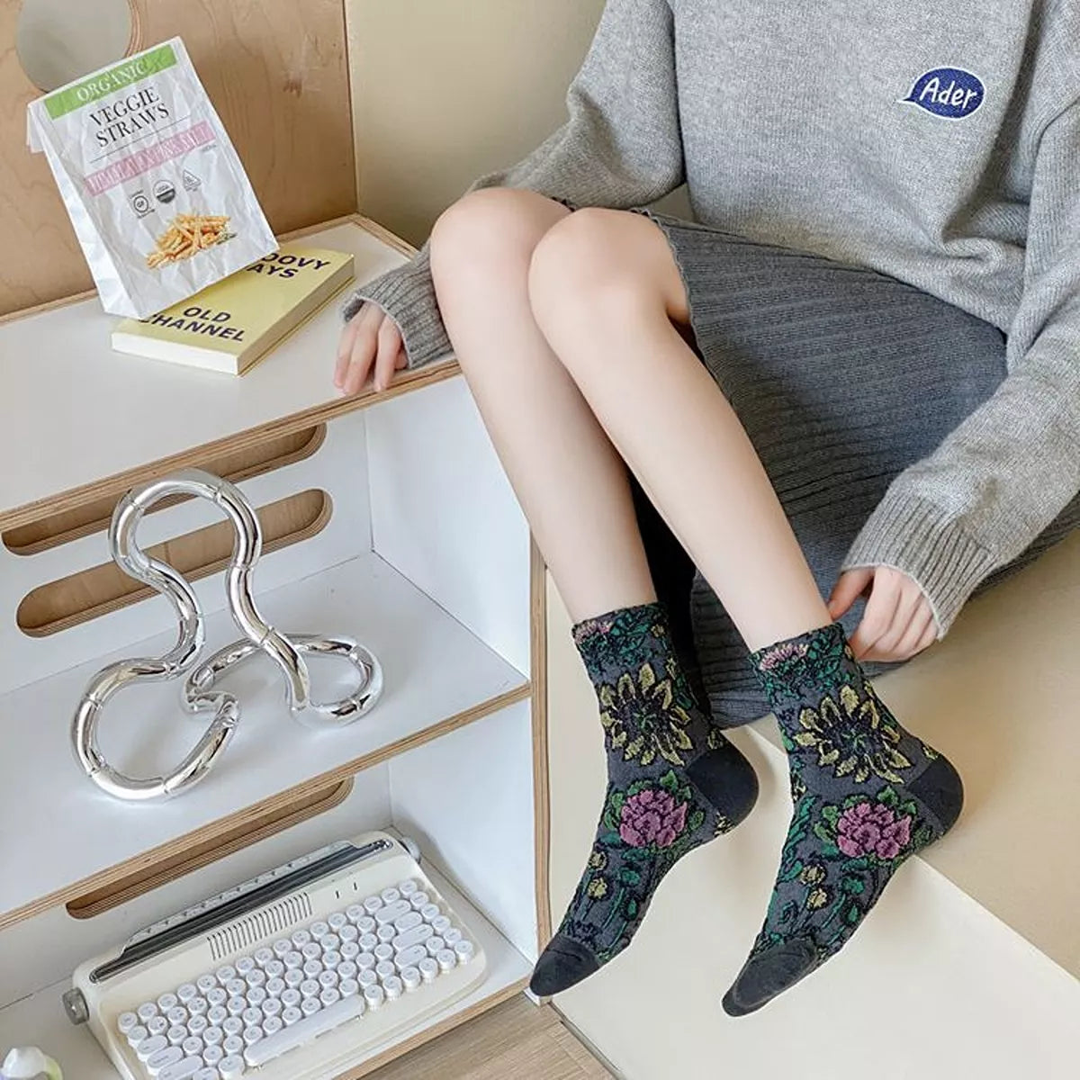 Floral Jacquard Crew Socks - Lilixa.store