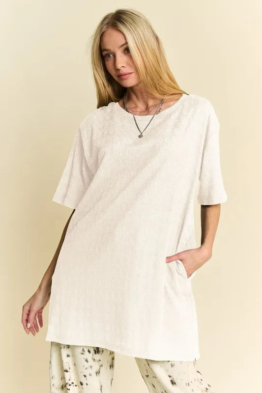 Davi & Dani Short Sleeve Side Slit T-Shirt with Pockets - Lilixa.store