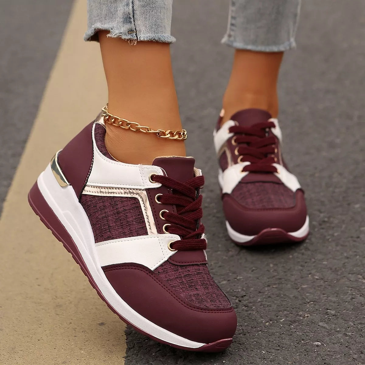 Round Toe Lace Up Sneakers - Lilixa.store