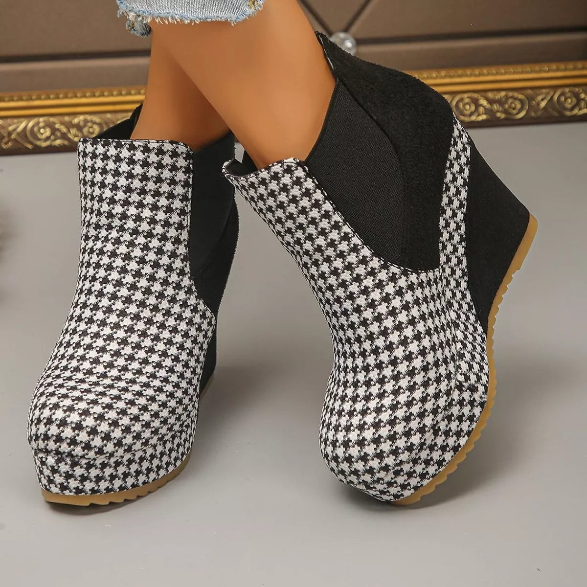 Houndstooth Pattern Wedge Ankle Boots
