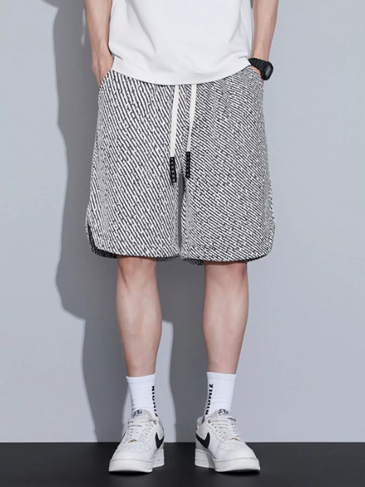 Men's Plus Size Drawstring Loose Fit Shorts in Gray