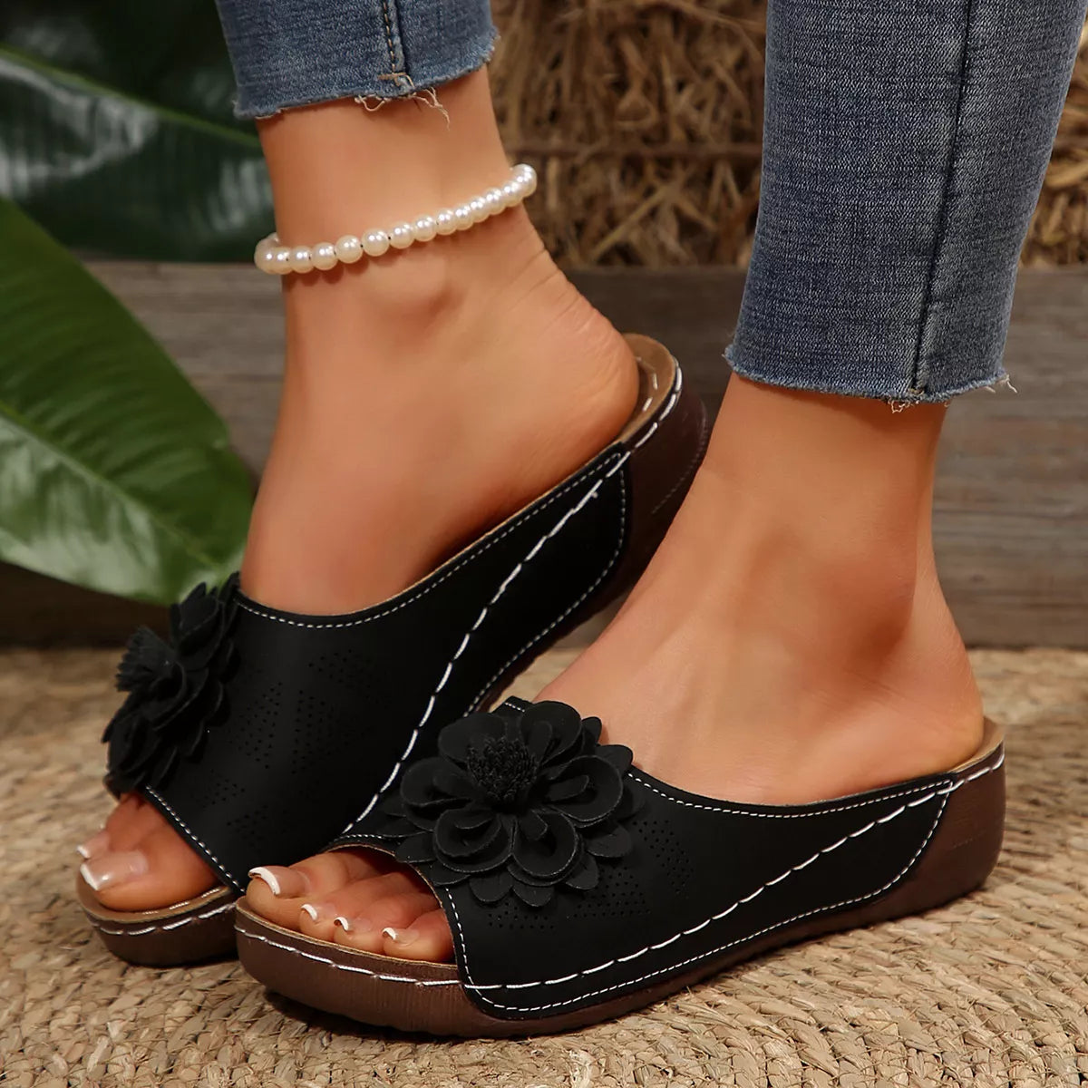 Bohemian Floral Embellished Comfortable Flat Sandals in Black