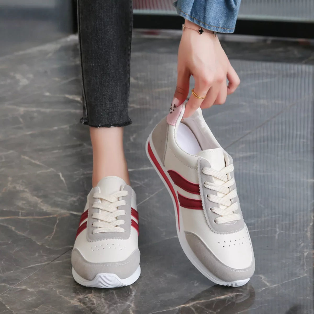 Round Toe Lace Up Sneakers - Lilixa.store