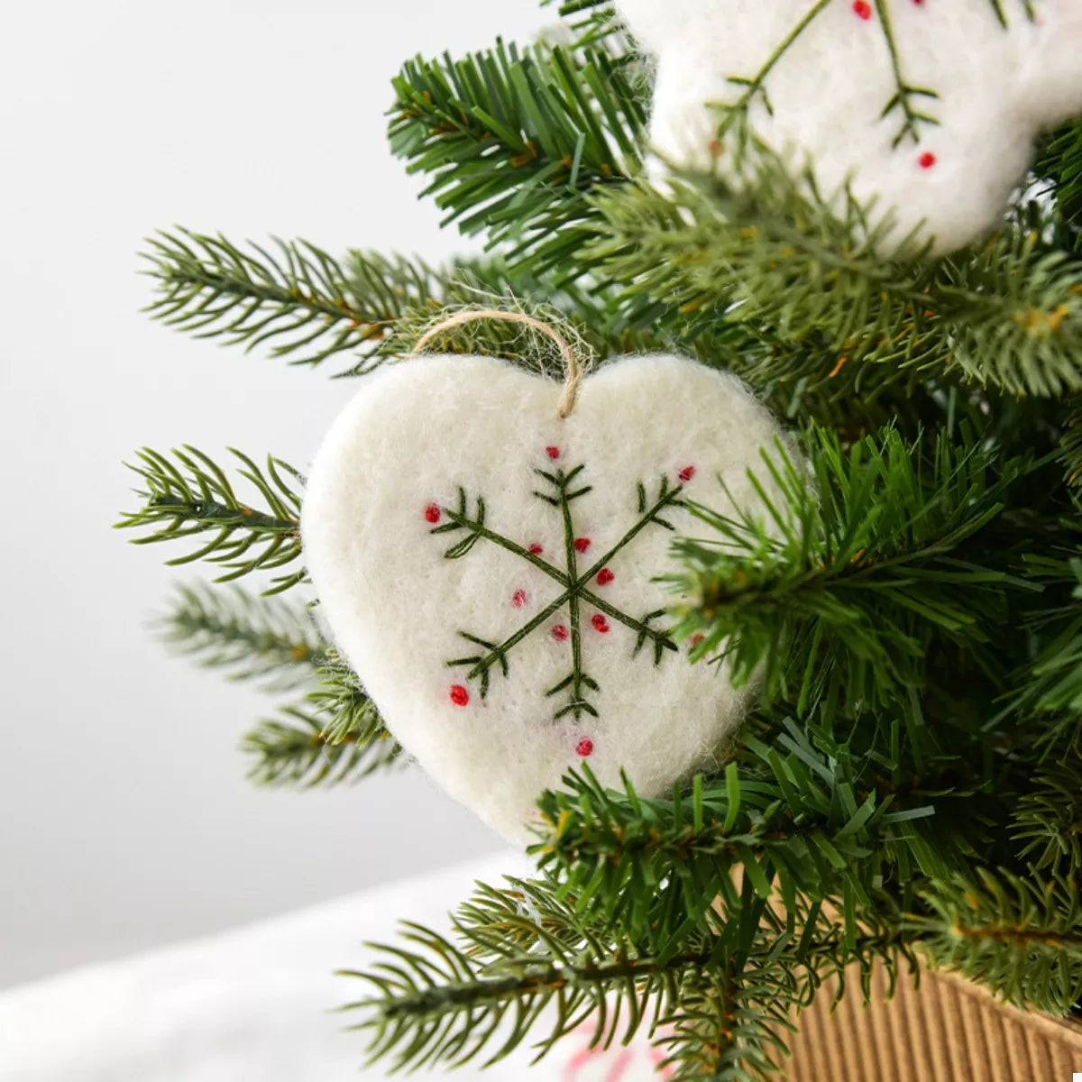 Christmas Felt Snowflake Ornament - Lilixa.store