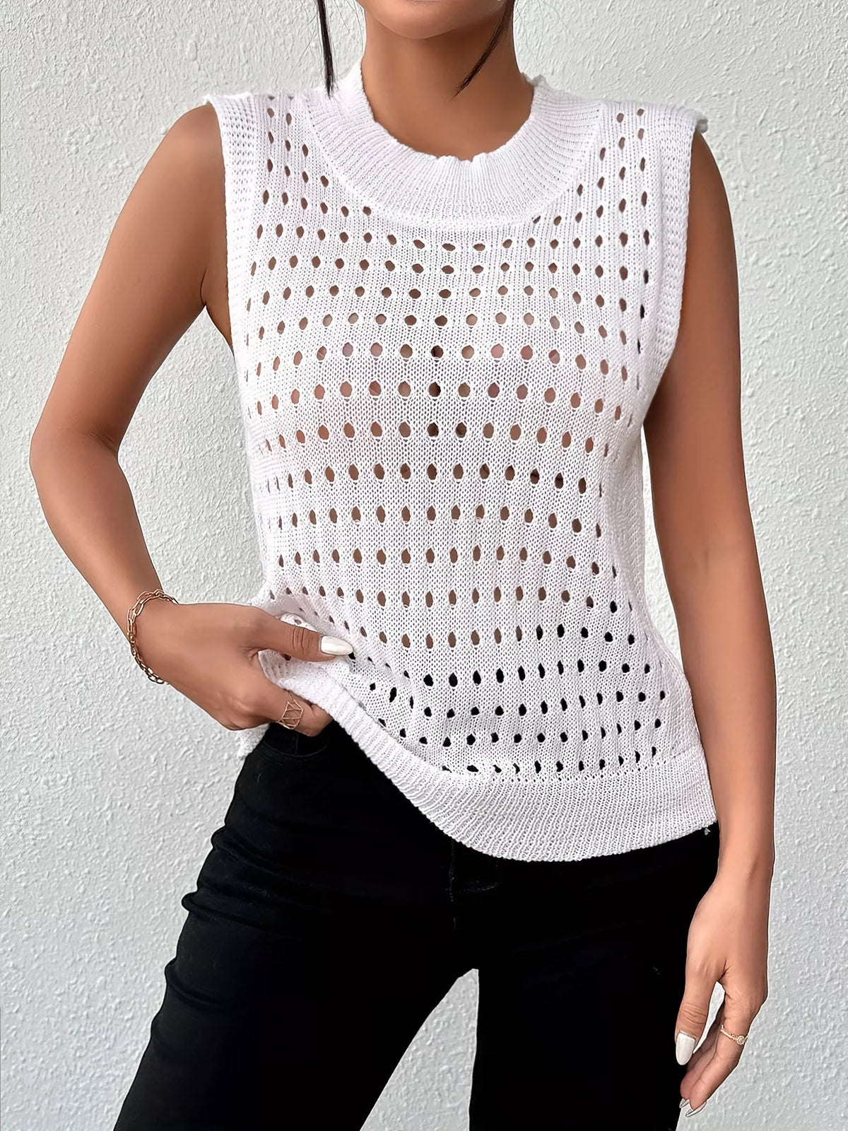 Hollow Out Round Neck Knit Tank in White