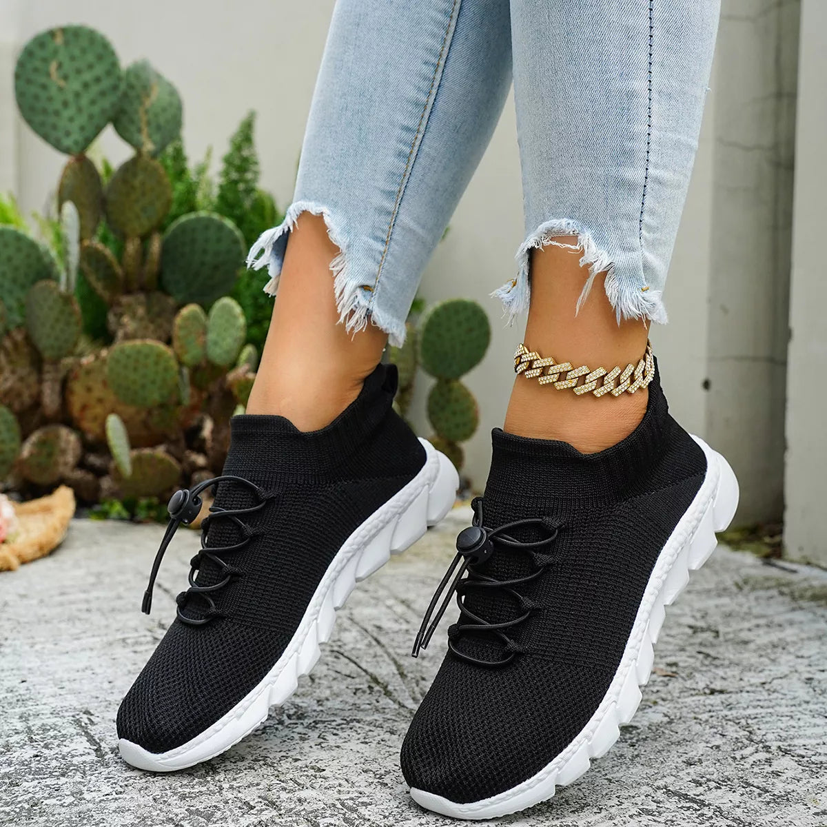 Round Toe Lace Up Sneakers