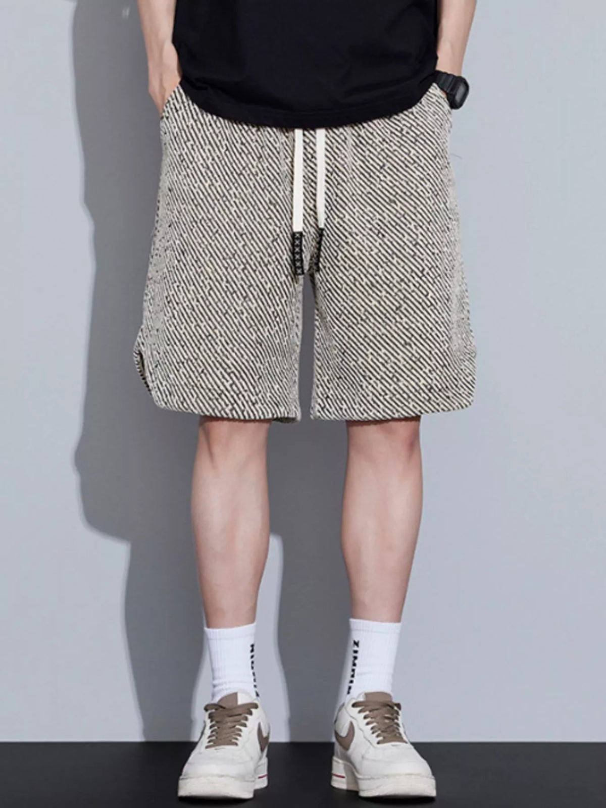 Men's Plus Size Drawstring Loose Fit Shorts in Mocha