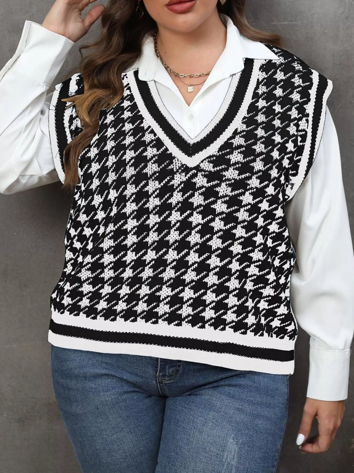 Plus Size Houndstooth V-Neck Knit Sweater Vest - Lilixa.store