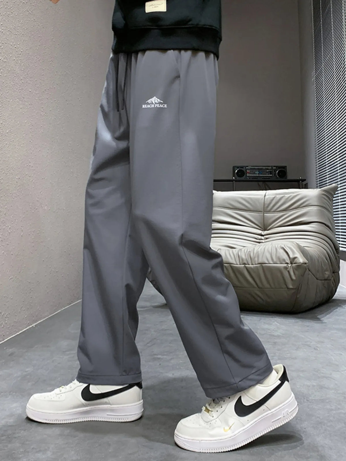 Men's Plus Size Relaxed Fit Drawstring Pants in Gray