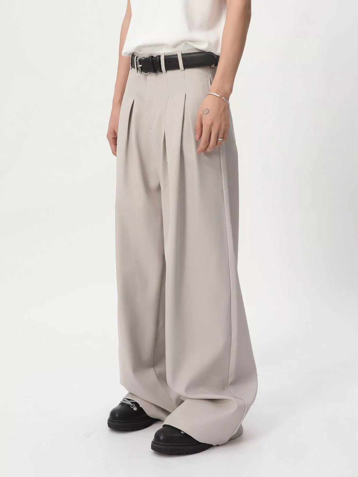 Men's High-Waisted Pleated Wide-Leg Pants
