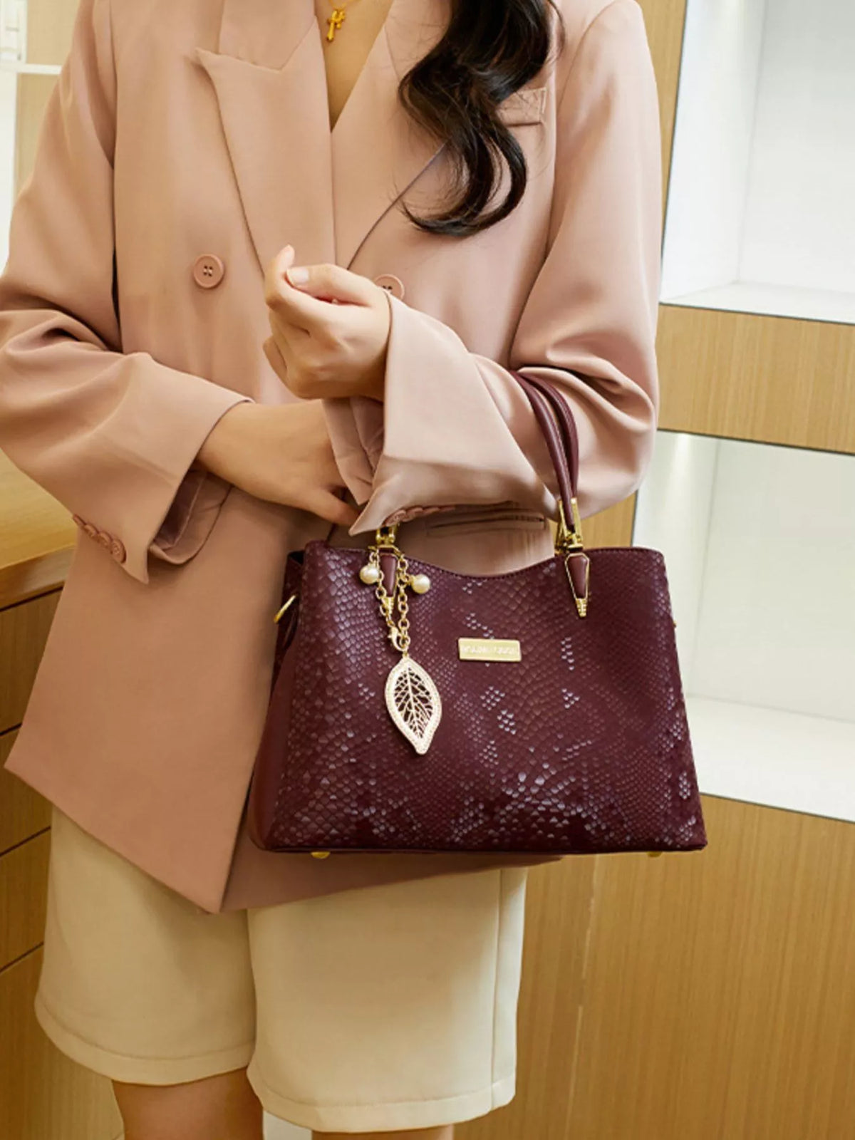 Snakeskin Texture Handbag