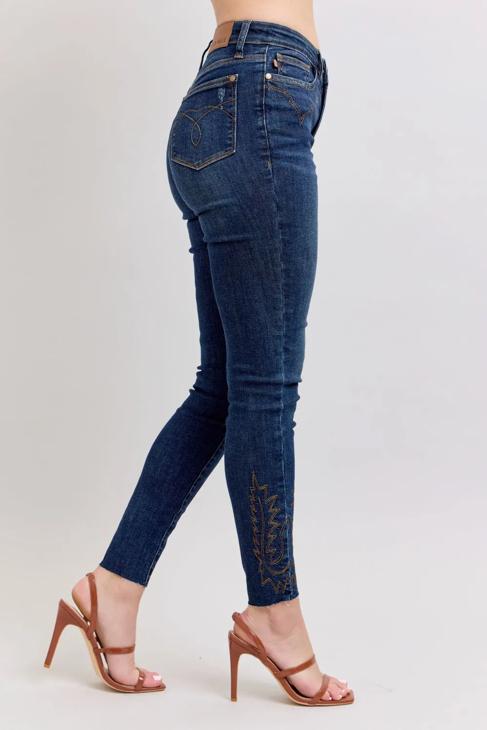 Judy Blue Full Size Embroidered High Rise Skinny Jeans Plus Size - Lilixa.store